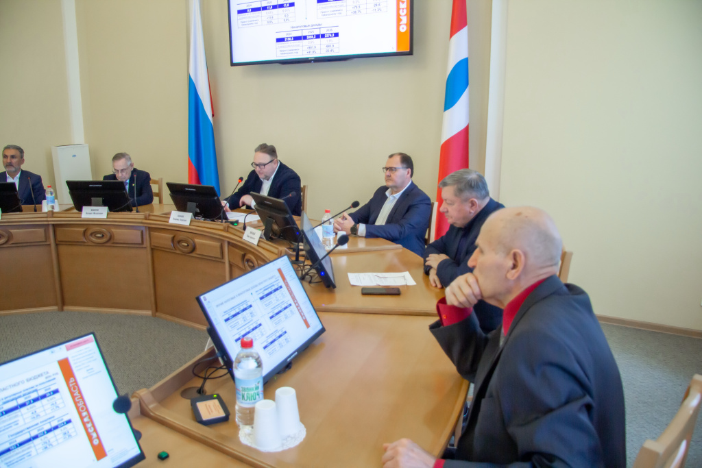 законодат 4 12.11.2025 .jpg законодат 4 12.11.2025 .jpg