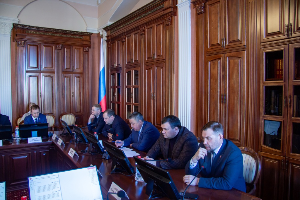 Предлагается учесть ремонт лифтовых шахт и помещений в перечне услуг по капремонту в многоквартирных домах