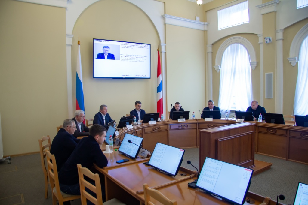 Комитет предложил скорректировать законы